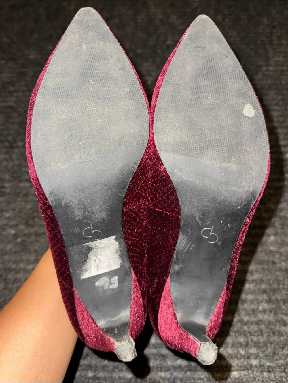 Women's Burgundy Pointed Toe Kitten Heels - Elegant Velvet Finish